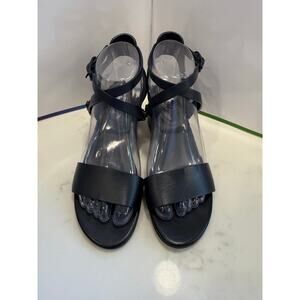 Brooks Brothers Red Fleece Women’s Leather Sandals Size 6.5 Excellent Condition